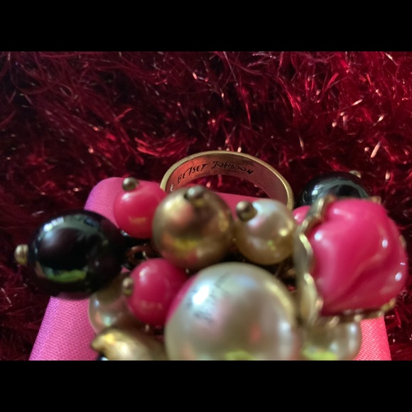 (REDUCED) VTG BETSEY JOHNSON SIZE 7 RING - Picture 8 of 8